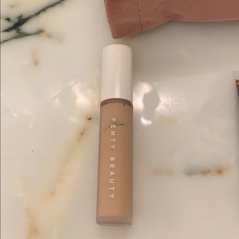 Fenty 210 Concealer